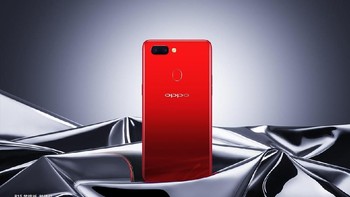 Sepintas dari jauh mirip iPhone 8 Plus. Foto: Oppo