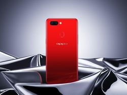 Penampakan Keren Oppo R15 Saat Digenggam