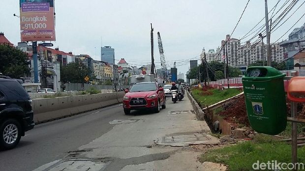 Sedih, Jalan Kelapa Gading Rusak Karena Proyek 6 Ruas Tol Dalam Kota