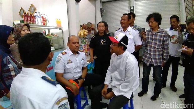 Gus Ipul ke Terminal Osowilangun, Pedagang dan Sopir Curhat