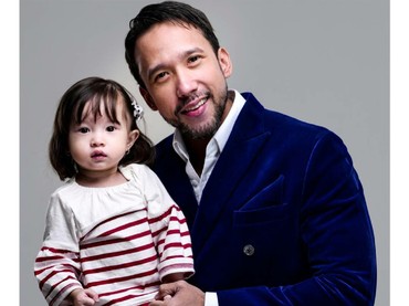 Potret Keseruan si 'Hot Daddy' Maruli Tampubolon Bersama 