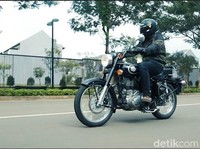 Nostalgia dengan Motor Inggris yang Laki Banget