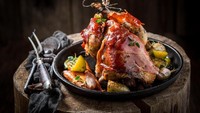 Pheasant adalah hidangan daging bakar dengan sayuran yang selalu disajikan setiap hari minggu. Inggris memiliki tradisi British Sunday Roast, di mana Ratu Elizabeth selalu menjalani tradisi ini. Foto: iStock