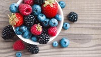 Terlihat sehat dan bugar dalam usianya yang tak lagi muda, Ratu selalu mengkonsumsi berbagai buah segar dari halaman belakangnya. Strawberry, raspberry, gooseberry, adalah jenis buah favoritnya. Foto: iStock