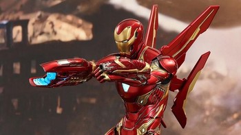 Yang paling canggih tampak pada Avengers: Infinity War. Di sini kostumnya dibuat dengan teknologi nano. Foto: internet