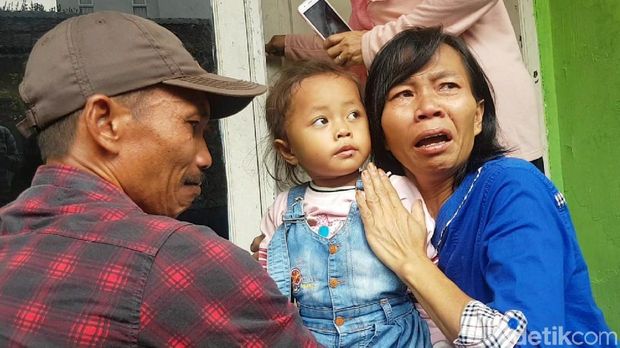 Isak Tangis Mimin Saat Jemput Bocah Terlantar Sukabumi di Panti