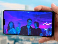 Melihat Lebih Dekat Vivo V9 yang Mirip iPhone X