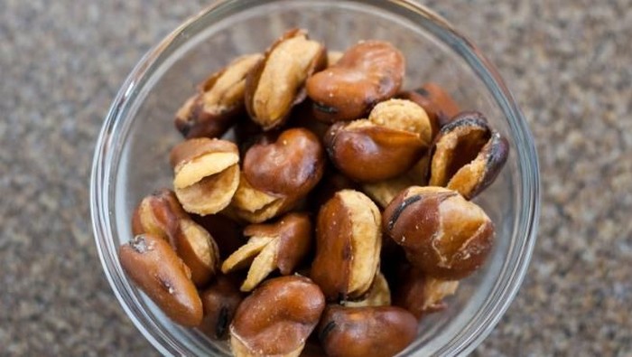 koro. kacang.