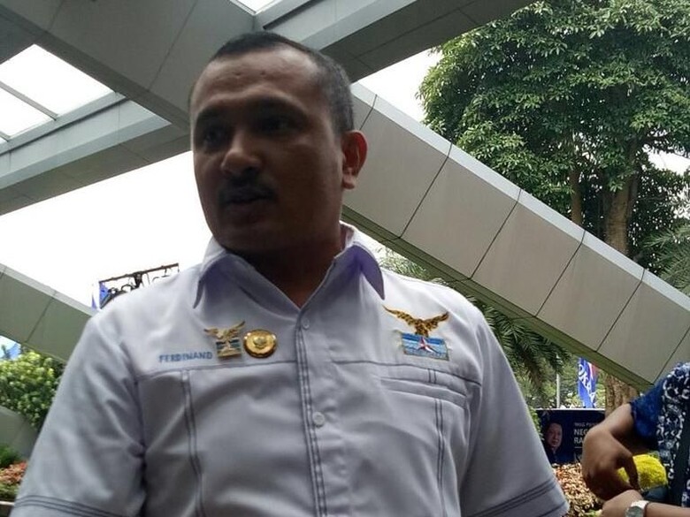 PD Ogah Gabung ke Koalisi Keummatan Jika di Bawah Komando Rizieq PD Ogah Gabung ke Koalisi Keummatan Jika di Bawah Komando Rizieq