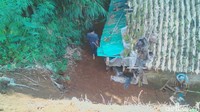 Edi menyebutkan longsor di Desa Giritengah Kecamatan Borobudur sempat menutup akses jalan desa yang menghubungkan Dusun Ngaglik dan Gedang Sambu. Longsor itu sendiri berasal dari tebing setinggi sepanjang 7 meter dan 6 meter.