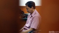 Dwi Djoko Wiwoho menjalani sidang perdana di Pengadilan Negeri Jakarta Barat, Selasa (13/3/2018).
