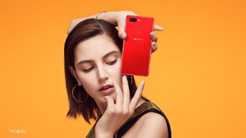Oppo turut menyematkan RAM 6 GB. Ponsel ini punya memori internalnya 128 GB dan baterai berkapasitas 3.300 mAh. Foto: Oppo