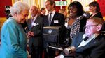 Momen Stephen Hawking Bersama Obama dan Tokoh Penting Dunia
