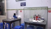 Meja Tempat Obama dan Bourdain Makan di Hanoi Kini Diabadikan