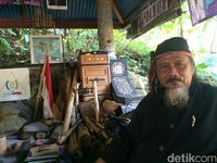 Sesepuh Lembur Salawe Latif Adiwijaya