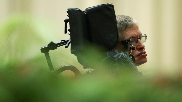 Fisikawan Stephen Hawking meninggal dunia di usia 76 tahun. Foto: Getty Images Fisikawan Stephen Hawking meninggal dunia di usia 76 tahun. Foto: Getty Images
