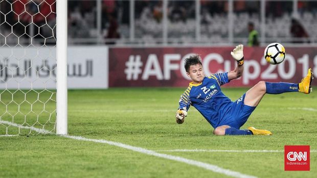 Kiper Song lam dianggap sering membuang-buang waktu.