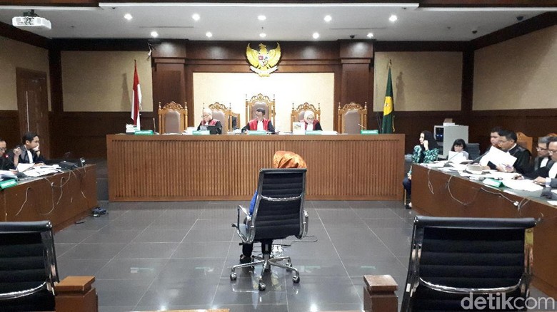 Jaksa Tanya Saksi soal Bupati Rita Diberi Rp 6 M untuk Izin Sawit Jaksa Tanya Saksi soal Bupati Rita Diberi Rp 6 M untuk Izin Sawit