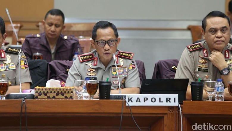 Kapolri Pastikan Kapolsek yang Selingkuhi Istri Bawahan Dicopot Kapolri Pastikan Kapolsek yang Selingkuhi Istri Bawahan Dicopot