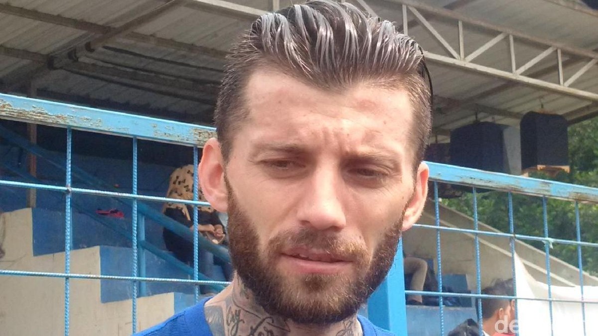 Bojan Malisic ingin belajar bahasa Indonesia (Foto: Mochamad Solehudin)