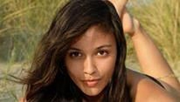 Foto: Model Cantik Ini Tewas Usai Menang Pesta Kostum