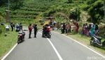 Penampakan Horor Lubang Besar Menganga di Tengah Jalan Wonosobo