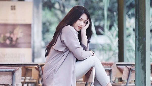 Potret Nabila Gardena, Selebgram Cantik Bandung yang Mencuri Perhatian Pria