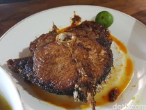 7 Kuliner Legendaris Bali yang Bertahan Kelezatannya Lebih dari 50 Tahun!