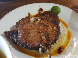 7 Kuliner Legendaris Bali yang Bertahan Kelezatannya Lebih dari 50 Tahun!