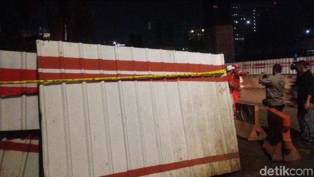 Police line dipasang di lokasi pipa gas bocor