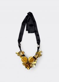 5 Kalung yang Bikin Penampilan Simpel Kamu Lebih Standout