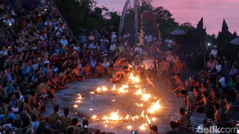 10 Budaya Indonesia yang Terkenal di Mancanegara/Foto: (Bonauli/detikTravel) 10 Budaya Indonesia yang Terkenal di Mancanegara/Foto: (Bonauli/detikTravel)