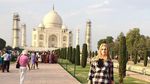 Foto: Gaya Traveling Atlet Voli Rusia yang Secantik Barbie