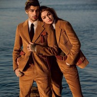 Gigi Hadid dan Zayn Malik kompak berbalut setelan coklat untuk pemotretan Vogue. (Foto: Instagram)