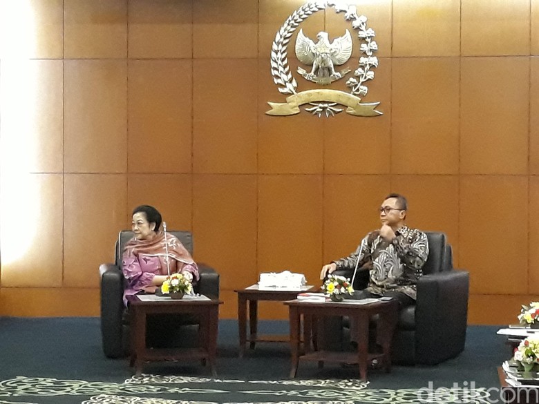 Dear Mega-Zulkifli, Membahas Pancasila Kok Tertutup? Dear Mega-Zulkifli, Membahas Pancasila Kok Tertutup?