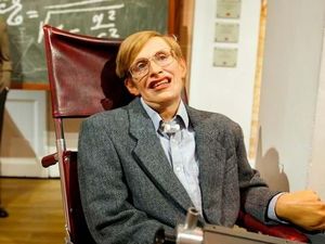 Mengenang Stephen Hawking di Madame Tussauds London