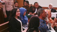 Dari kasus penipuan First Travel, Vicky Shu menjadi salah satu aktris yang namanya terseret. Ia hadir dalam persidangan kasus tersebut. Foto: Ismail/detikHOT
