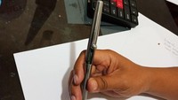 Meski bentuknya kecil, senjata yang diberi kode penjualan pena ajaib ini mematikan. Benda ini dapat melepaskan tembakan dari ujung bagian depan. (Dok. Istimewa)