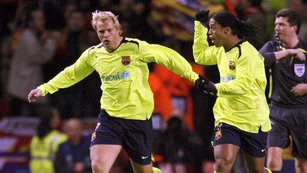 Eidur Gudjohnsen sempat berkostum Barcelona selama tiga musim dalam kariernya.