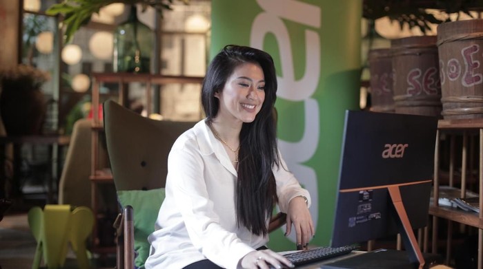 Acer memperkenalkan PC desktop tertipisnya, Aspire S24 dan Aspire U27 Acer memperkenalkan PC desktop tertipisnya, Aspire S24 dan Aspire U27