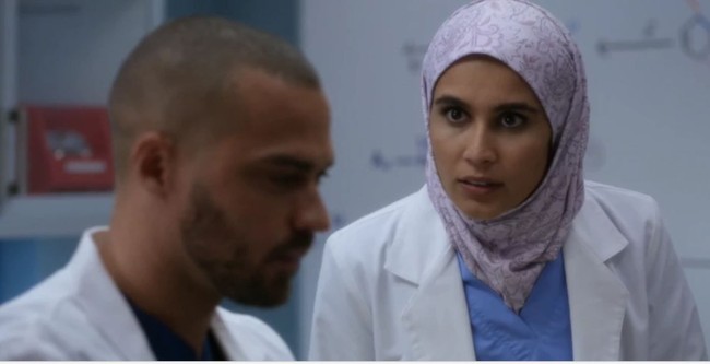 Pemeran dr. Dahlia, Sophia Taylor Ali mengungkapkan kekagumannya dengan episode 13 tersebut. Menurutnya, episode tersebut benar-benar gila dan memiliki pesan yang baik tentang kasih sayang. Foto: Ist.