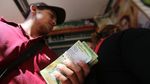 Foto: Ketika Uang Venezuela Jadi Barang Seni