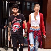 Zayn Malik dan Gigi Hadid menunjukkan sisi liar dengan busana bertema grunge. (Foto: Instagram)