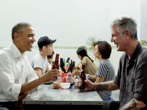 Meja Tempat Obama dan Bourdain Makan di Hanoi Kini Diabadikan