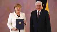 Secara keseluruhan, 364 anggota Bundestag memilih Merkel, sementara 315 menentangnya. Ada sembilan yang abstain, dan 21 anggota parlemen tidak hadir atau tidak memberikan surat suara yang sah.