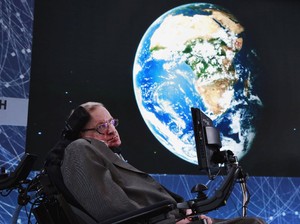 Pujian Setinggi Langit untuk Stephen Hawking