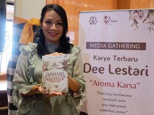 Terbit Terbatas, Dee Lestari Luncurkan Di Balik Tirai Aroma Karsa