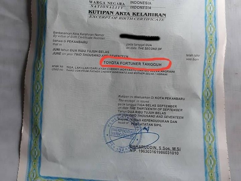 Nama anak bayi Toyota Fortuner Tangguh. Foto: Istimewa Nama anak bayi Toyota Fortuner Tangguh. Foto: Istimewa