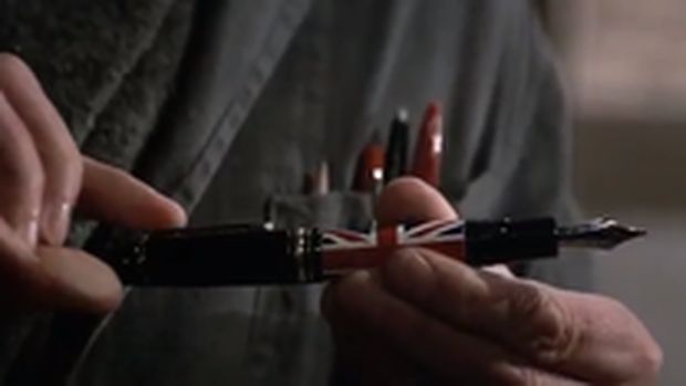Pen gun di film James Bond /