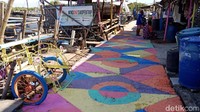 Lokasi yang dicat berada di dua RT masing-masing RT 001 dan RT 002 yang berlokasi di RW 04.
